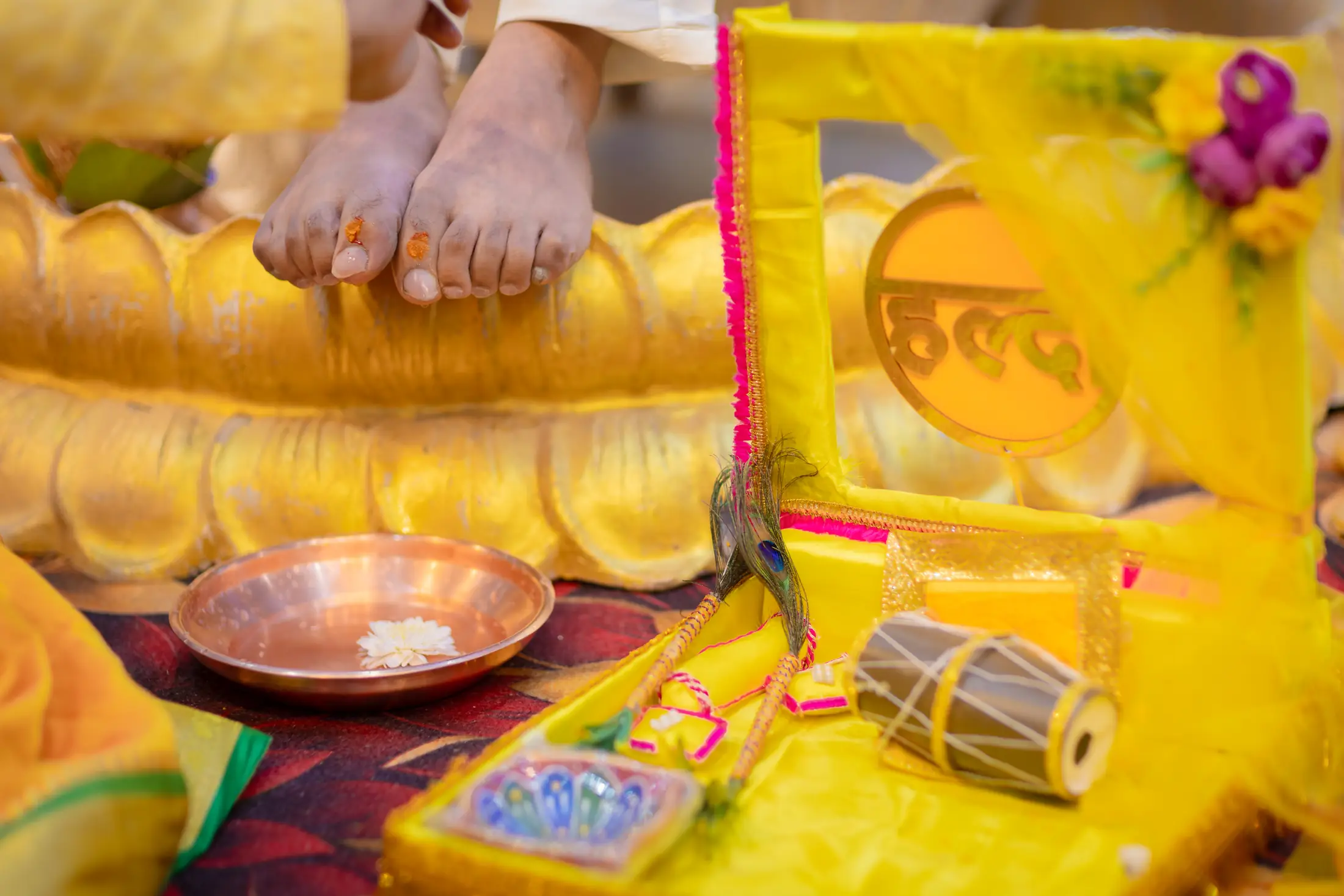 Kaushtubh Rani haldi story photograph