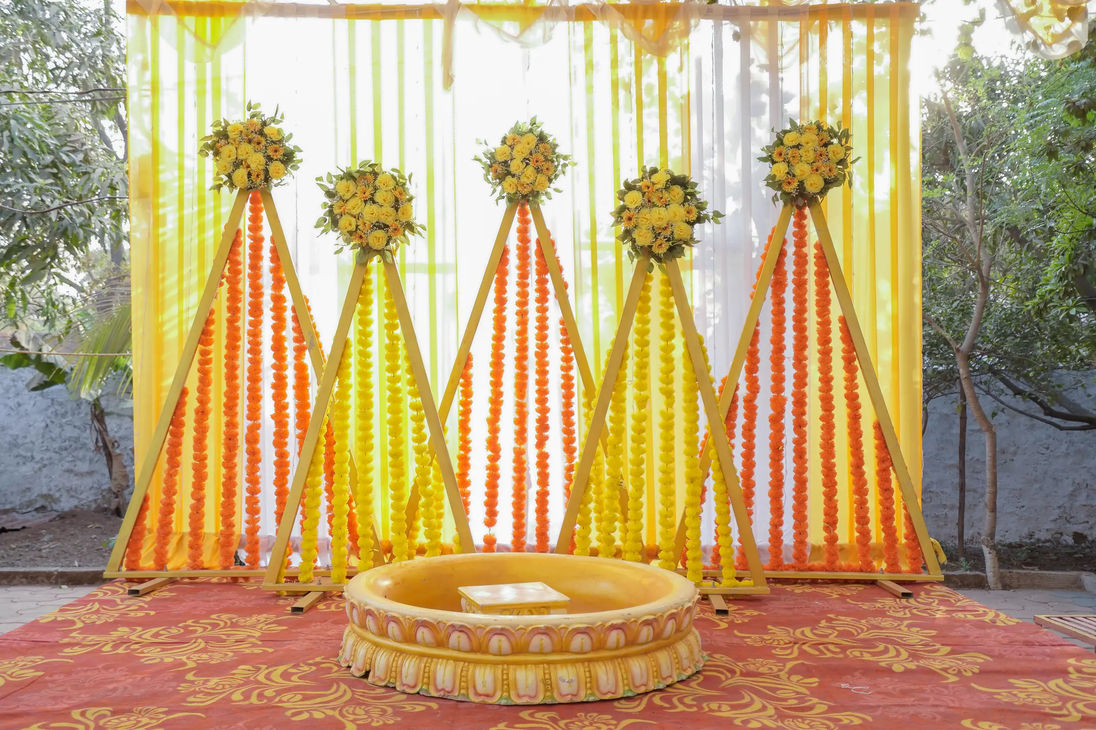Preety Ghodke haldi story photograph